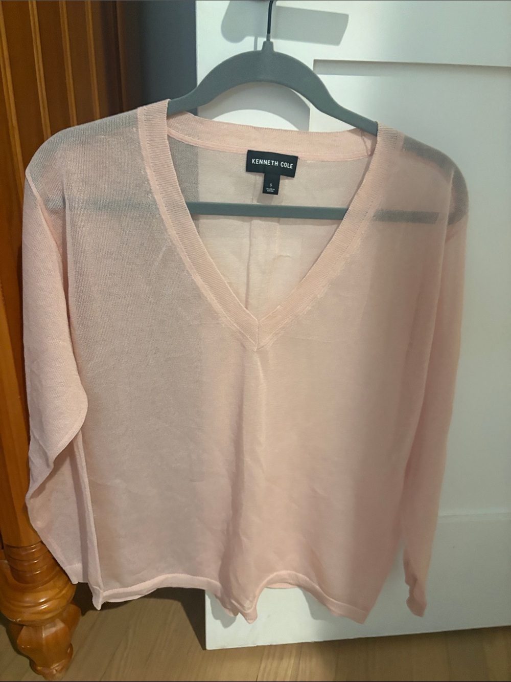 Kenneth Cole Sheer Light Pink V-Neck Sweater